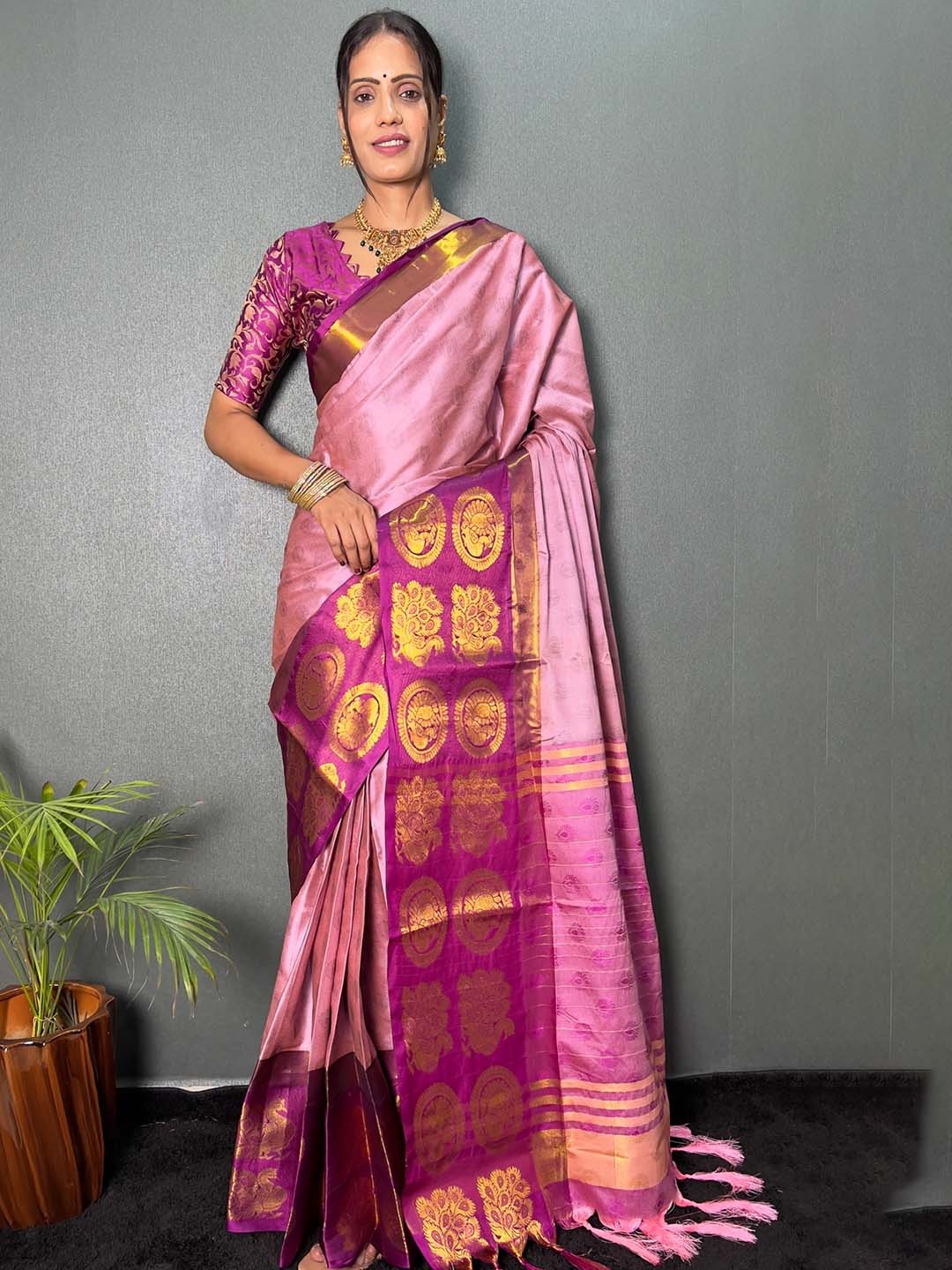 

KALINI Woven Design Zari Ready to Wear Banarasi Saree, Peach