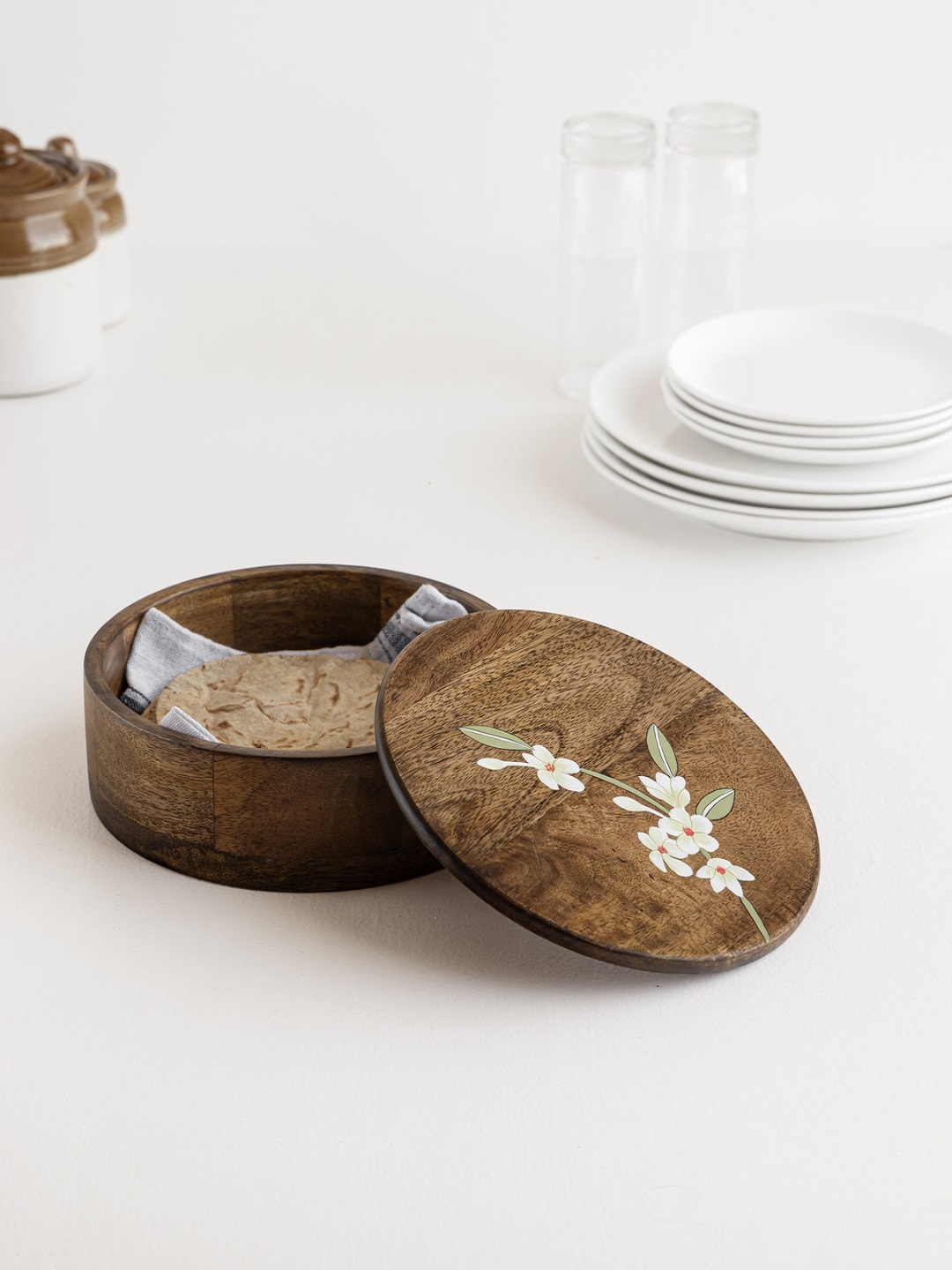 

Aurum Crafts Bella Brown and White Mango Wooden Roti Box