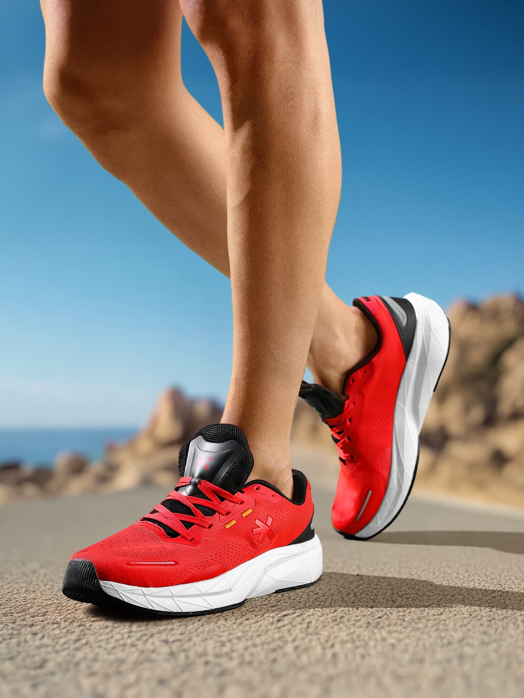 

HRX by Hrithik Roshan Men CARBONIC Running Shoes, Red
