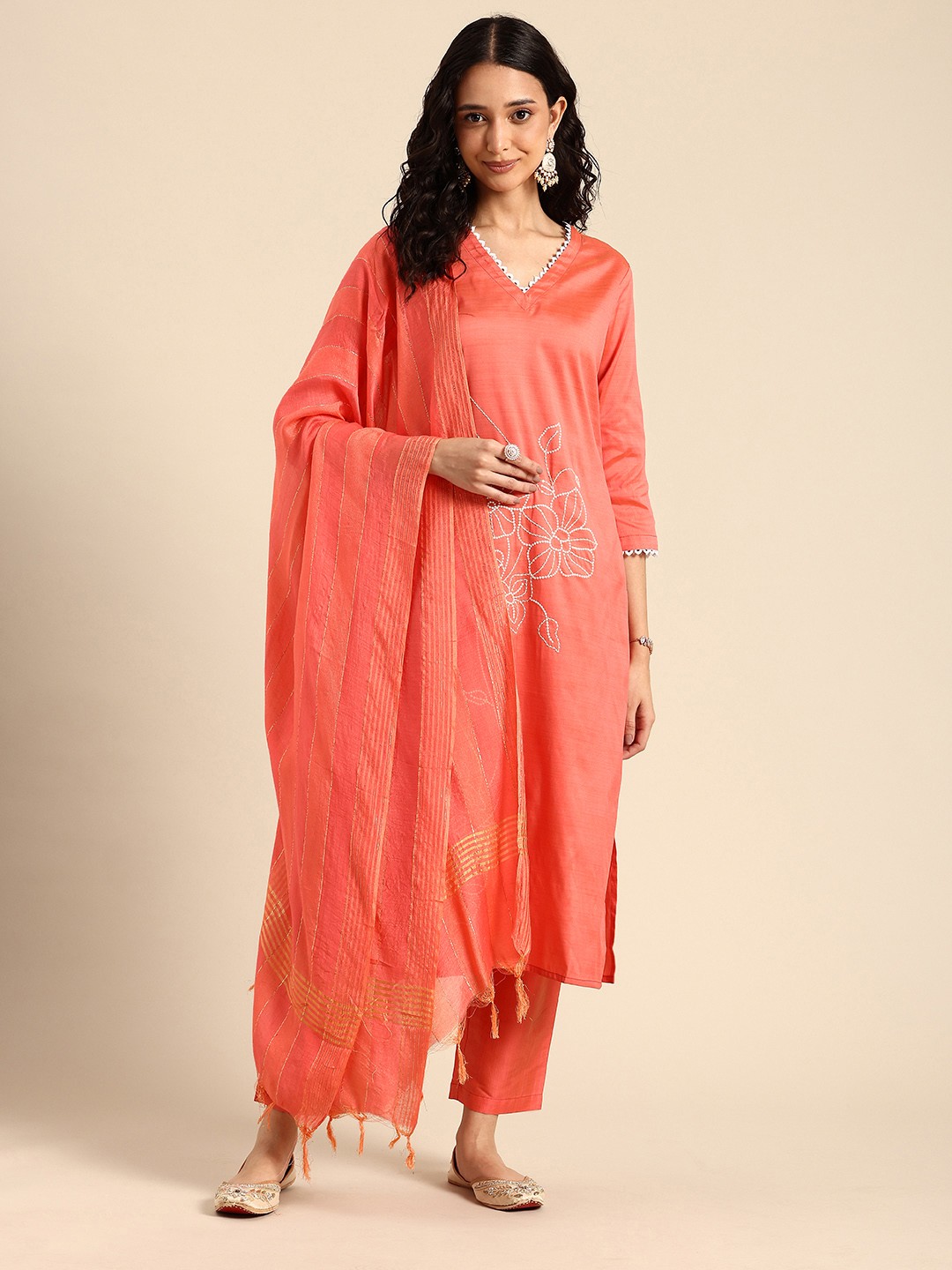 

cbazaar Floral Embroidered Thread Work Kurta With Trousers & Dupatta, Peach