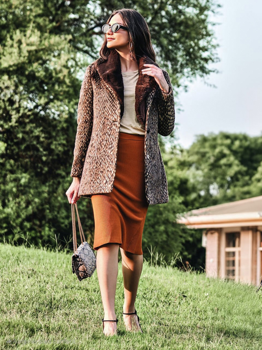 

LURE URBAN Women Spread Collar Single-Breasted Overcoat, Brown