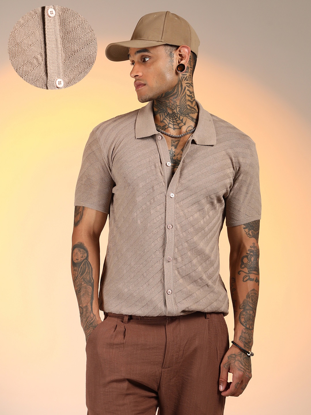 

Campus Sutra Men Comfort Spread Collar Textured Cotton Casual Shirt, Peach