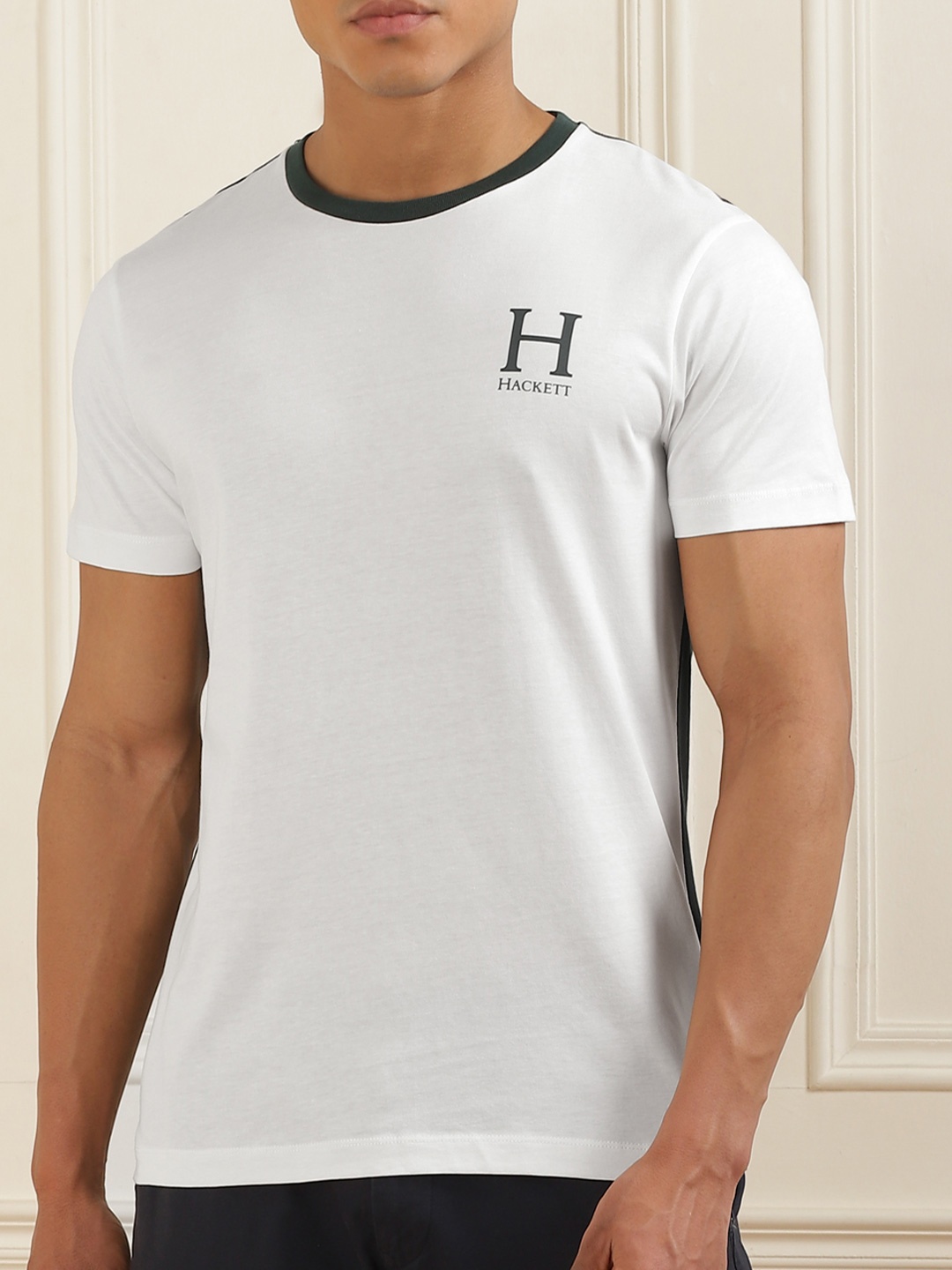 

HACKETT LONDON Men Printed Applique T-shirt, White