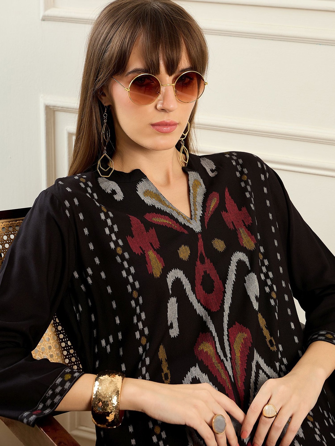 

Indo Era Women Ethnic Motifs Printed Kurta, Black
