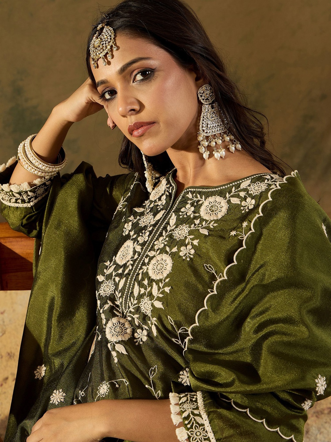 

Indo Era Women Ethnic Motifs Embroidered Regular Thread Work Kurta with Trousers & With Dupatta, Green