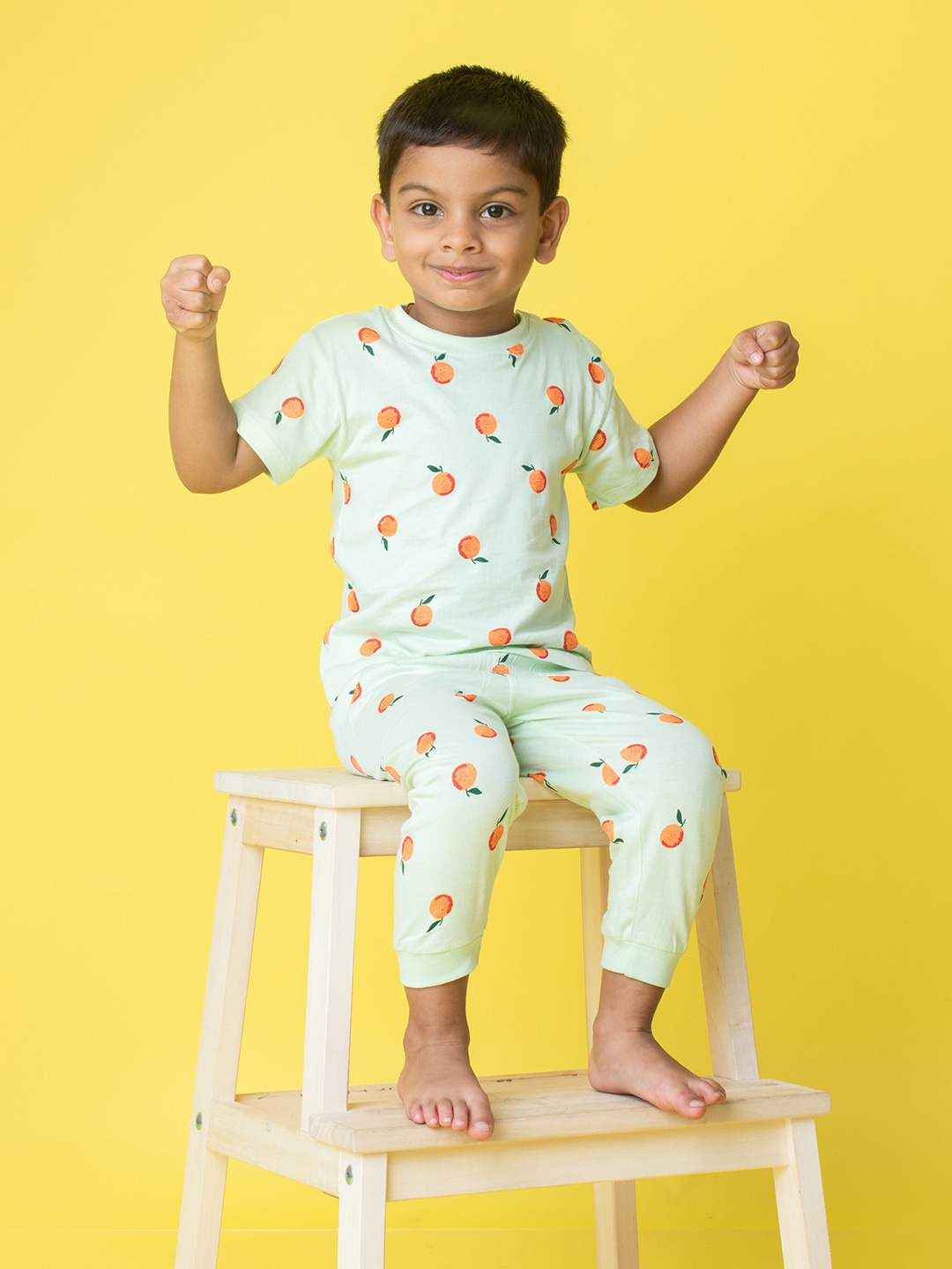 

Orange Sugar Unisex Kids Printed Pure Cotton T-shirt with Pyjamas, Lime green