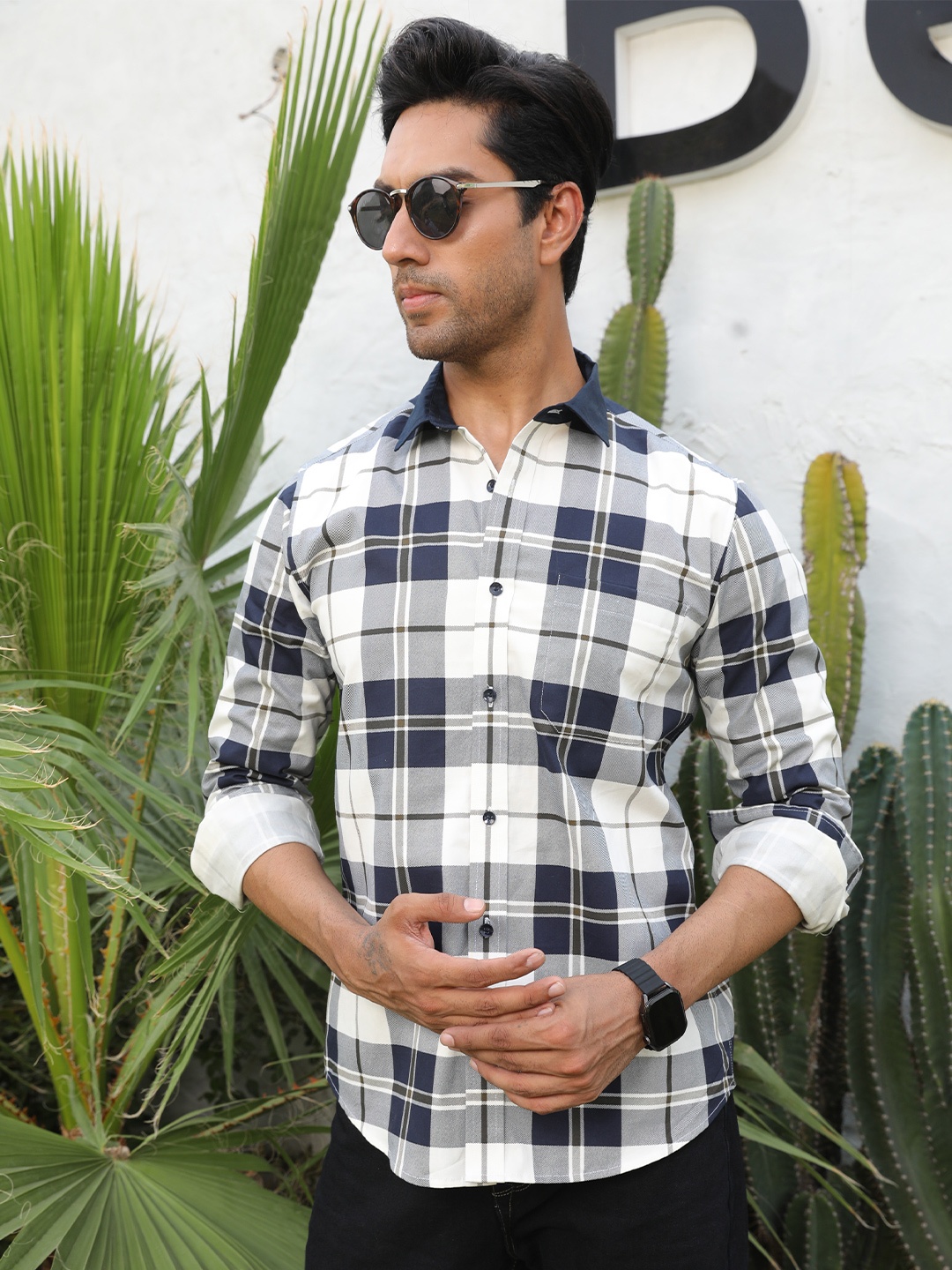 

PERCH Men India Slim Twill Tartan Checked Cotton Shirt, Navy blue