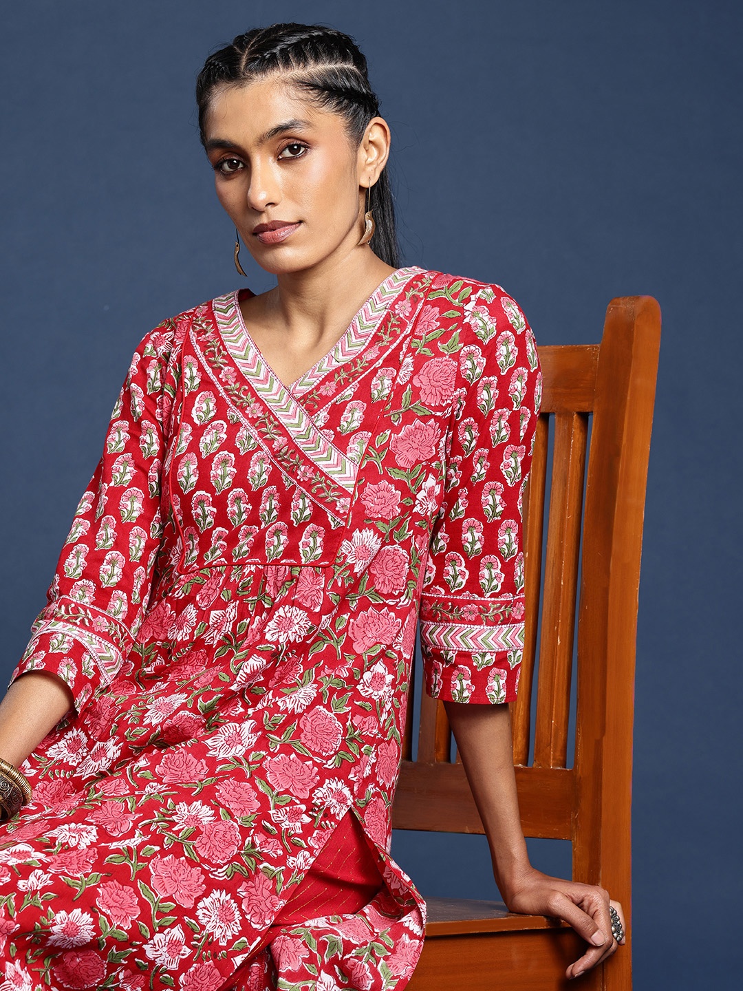 

Taavi Floral Printed V-Neck Pleated Pure Cotton Sanganeri Kurta, Red