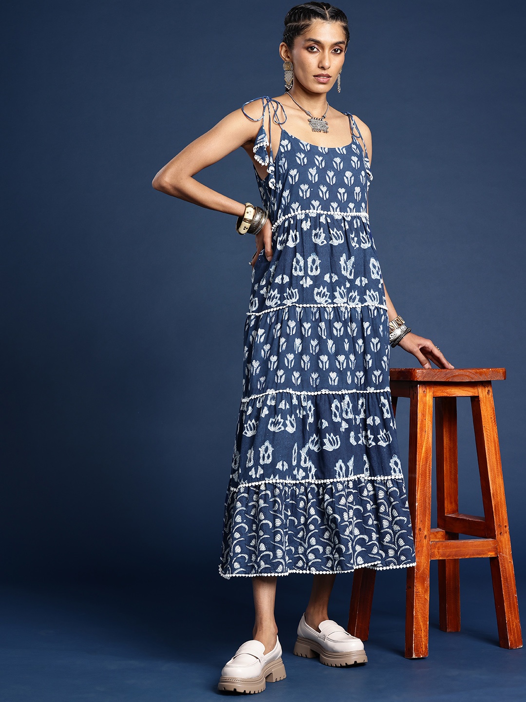 

Taavi Floral Printed Shoulder Straps Pure Cotton Dabu A-Line Ethnic Dress, Blue