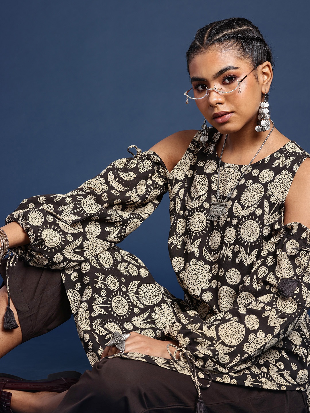 

Taavi Pure Cotton Indie Florals Printed Cold-Shoulder Bagru Kurta With Trousers, Brown