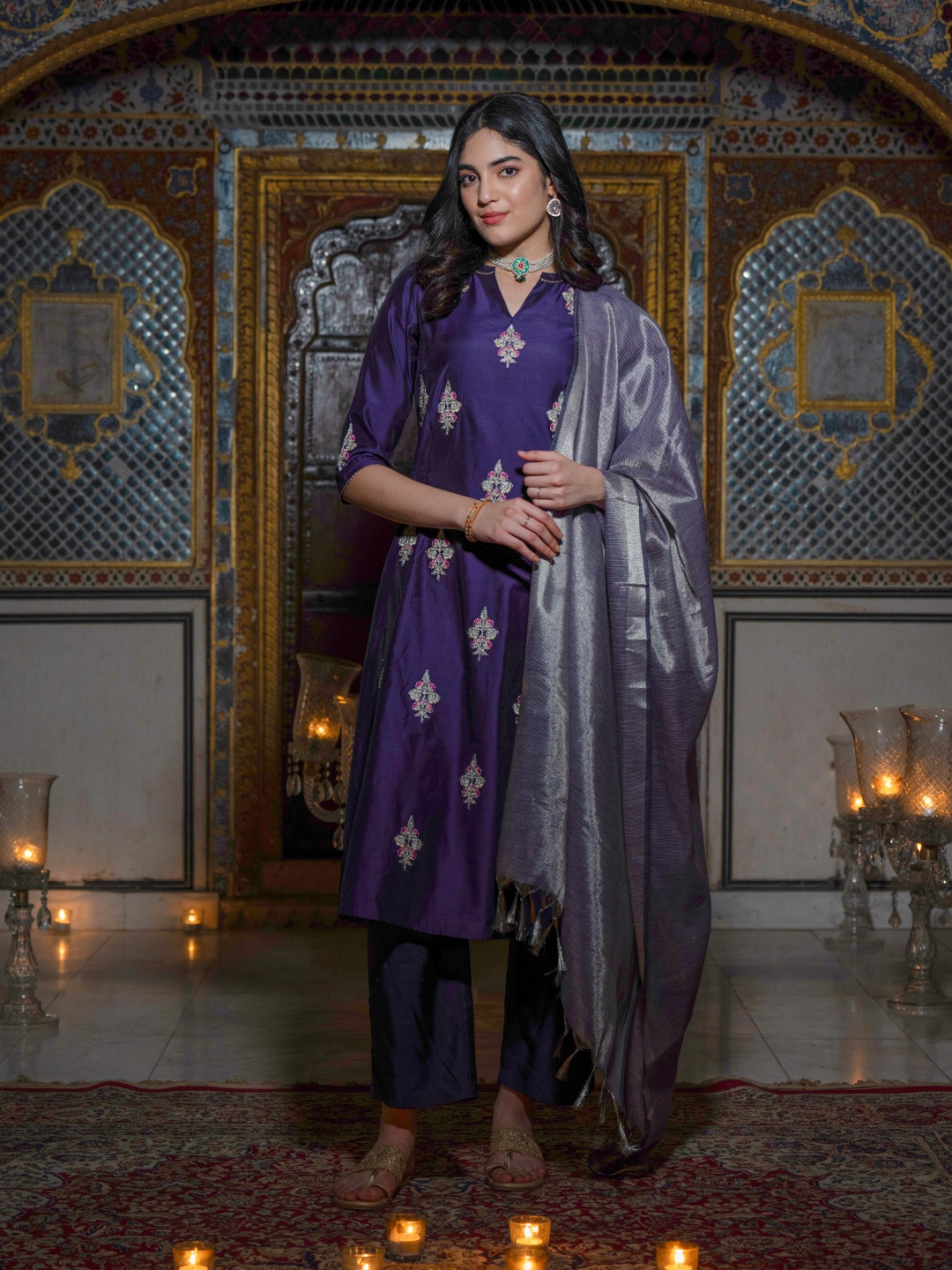 

AURELIA Women Floral Embroidered Regular Kurta with Palazzos & With Dupatta, Purple