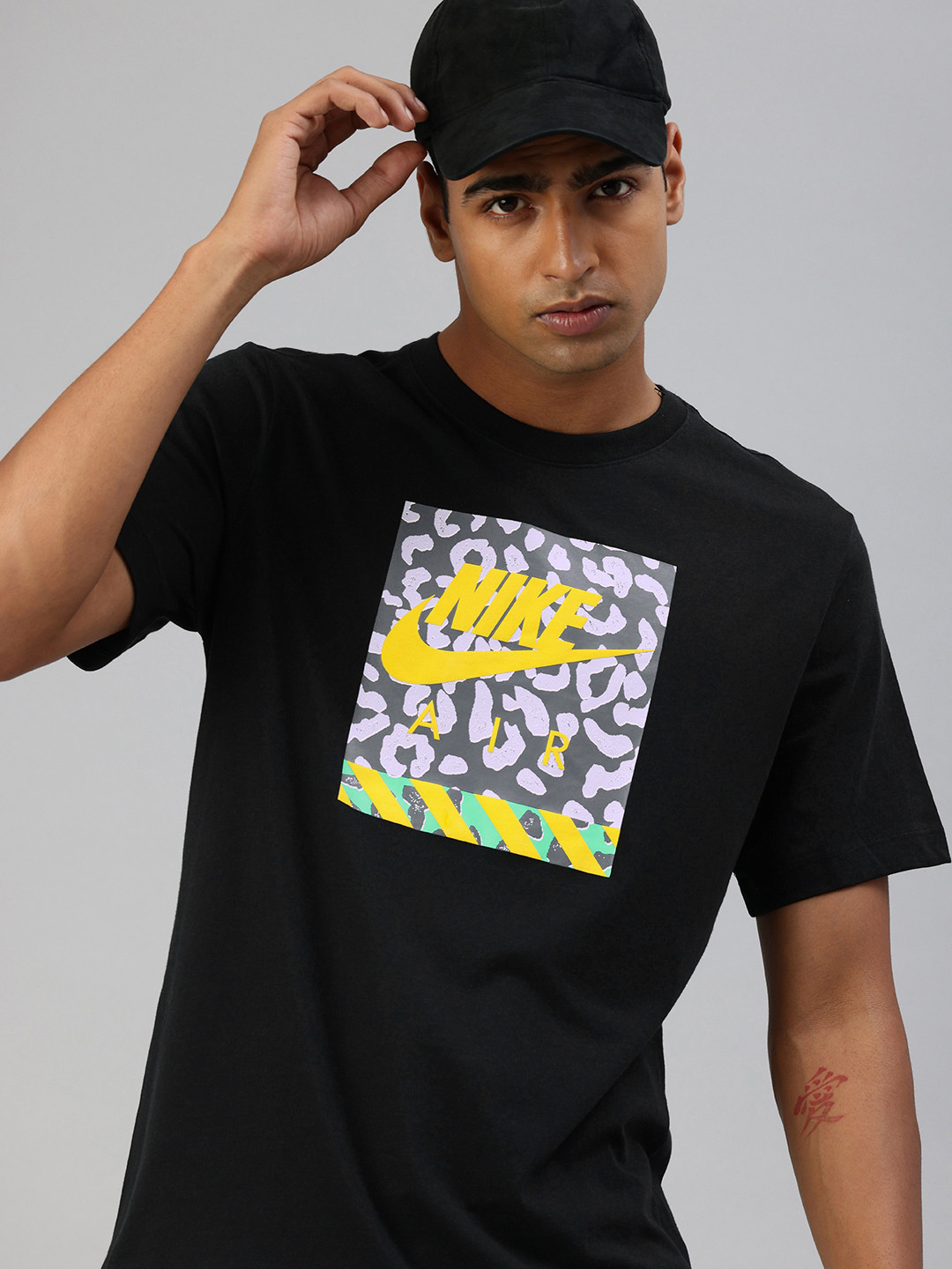 

Nike Men Sportswear T-Shirt, Black