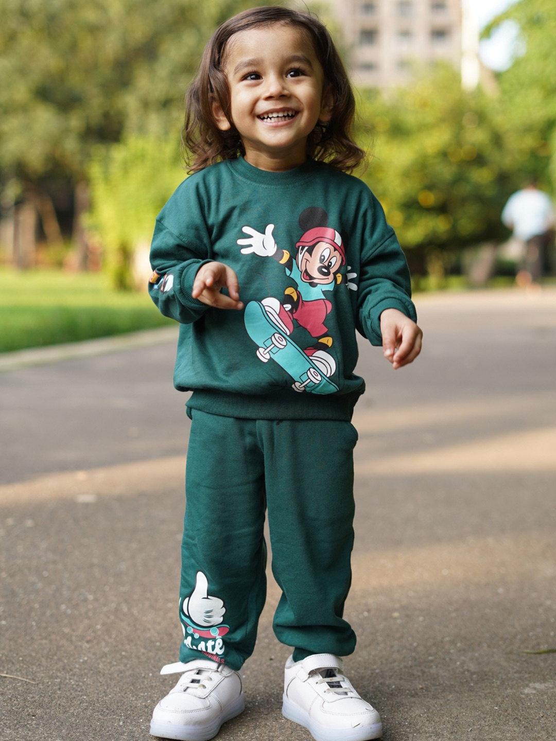 

Nap Chief Kids Mickey Mouse Printed Oversized Fit Pure Cotton Sweatshirt With Joggers, Green