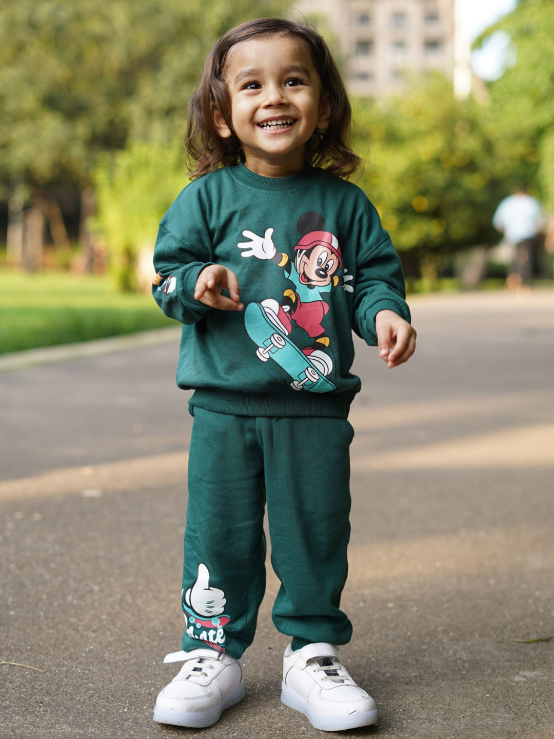 

Nap Chief Kids Mickey Mouse Printed Oversized Fit Pure Cotton Sweatshirt With Joggers, Green