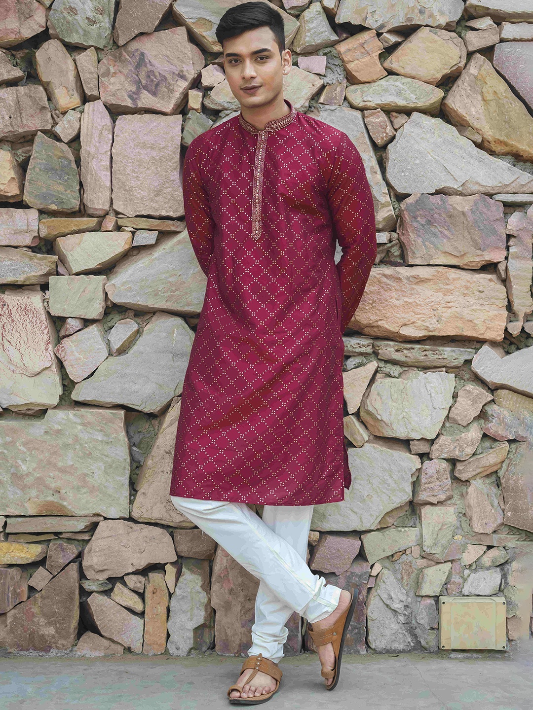 

Ethnic India Geometric Woven Design Mandarin Collar Straight Kurta, Red