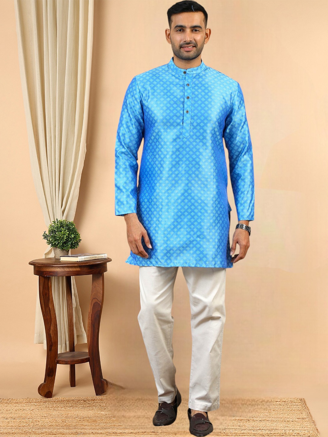 

TATTVA Men Printed Thread Work Kurta, Blue