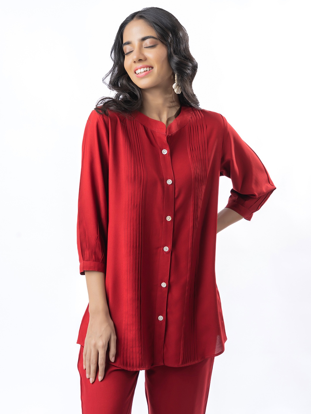 

GULABOSITABO Women Fine Pleated Solid Co-ords, Maroon