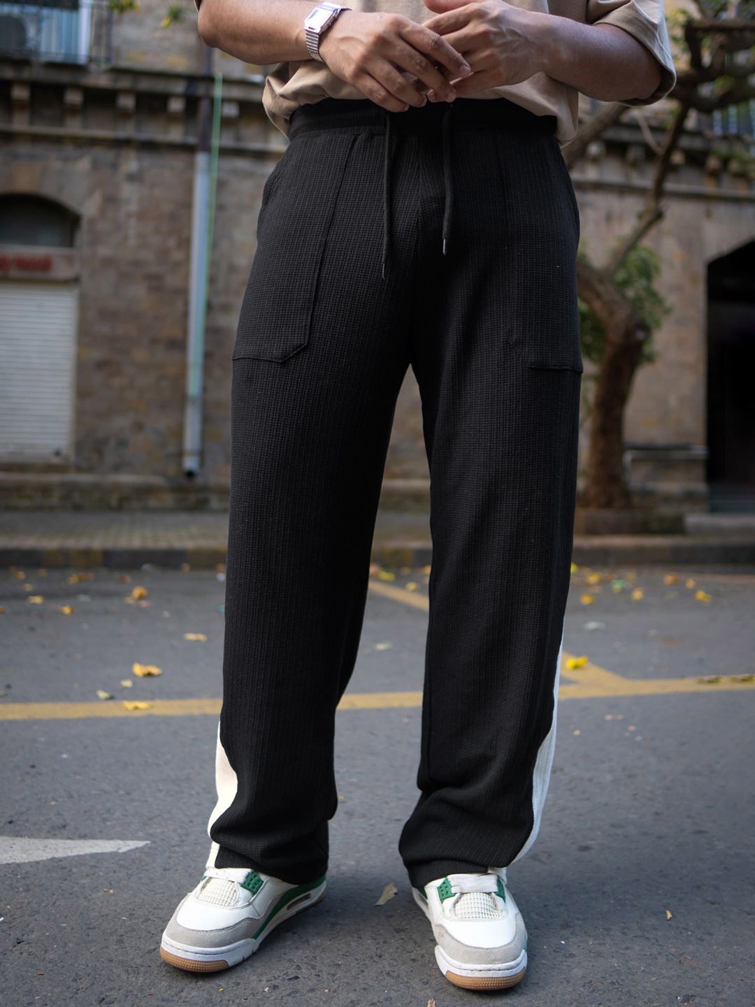 

Powerlook Men Mid Rise Baggy Fit Track Pant, Black