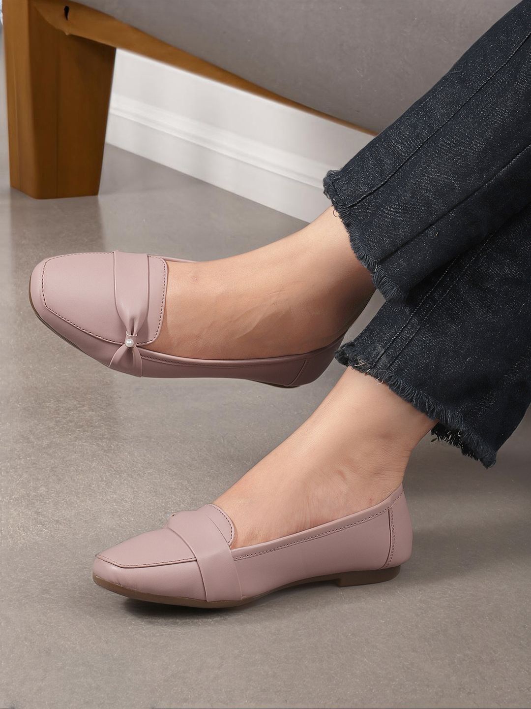 

Mast & Harbour Women Open Toe Flats, Nude