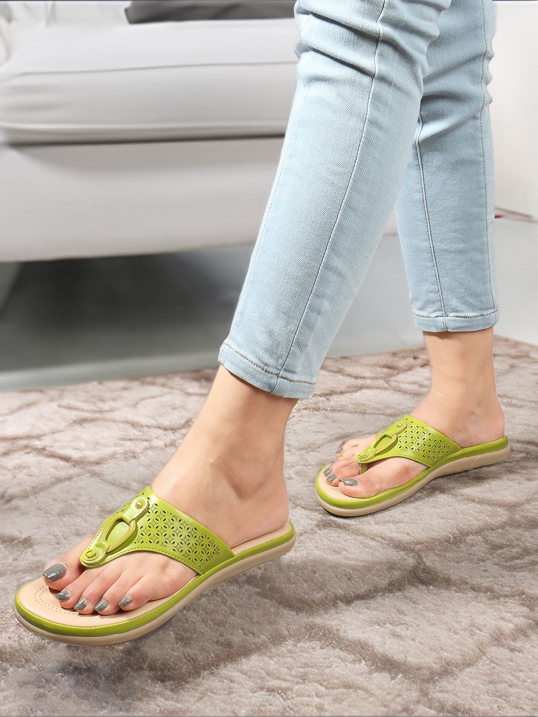 

Mast & Harbour Women Open Toe Flats, Green
