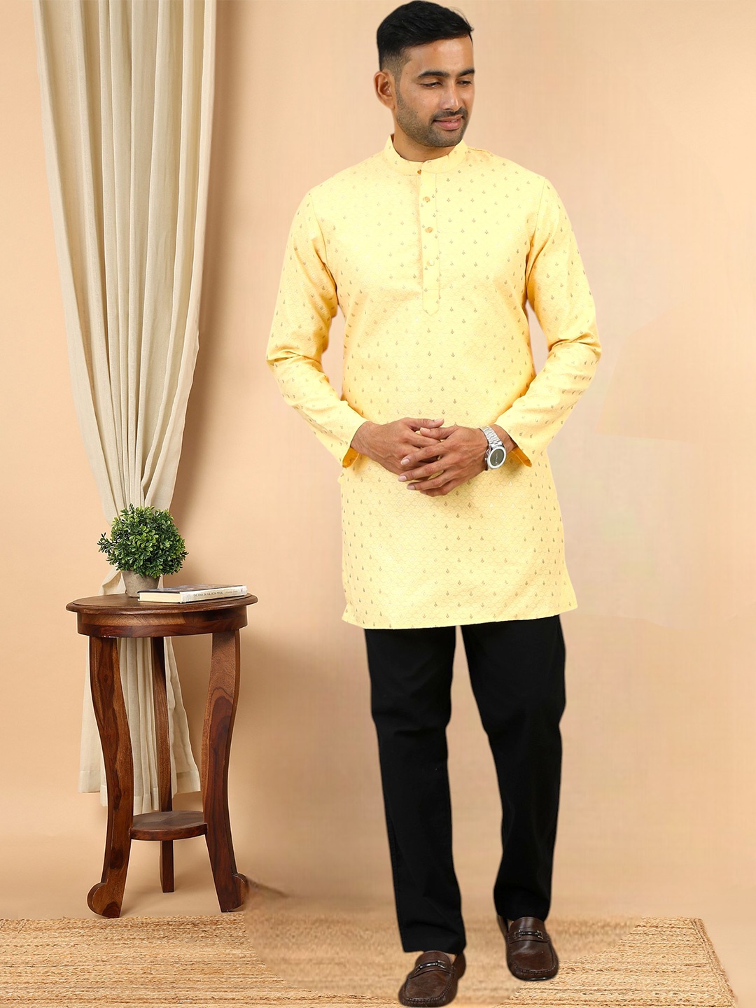TATTVA Men Mirror Work Kurta, Yellow