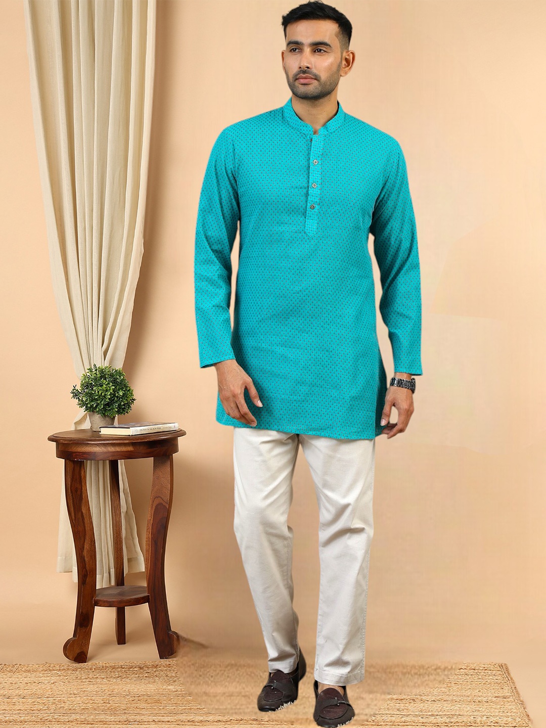 

TATTVA Men Tribal Thread Work Kurta, Blue