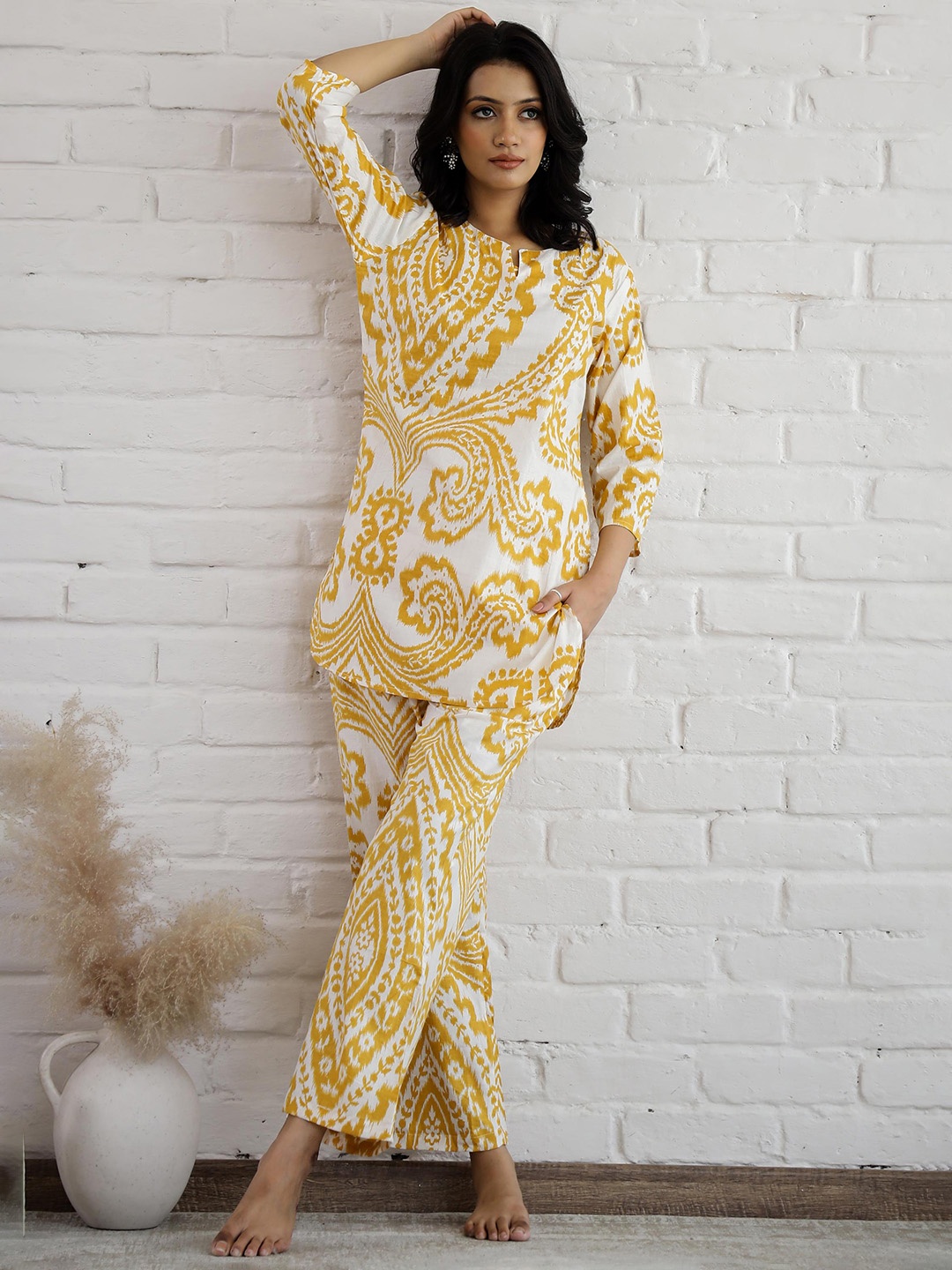 

FLAVIA CREATION Printed Pure Cotton Top With Pyjama, Yellow