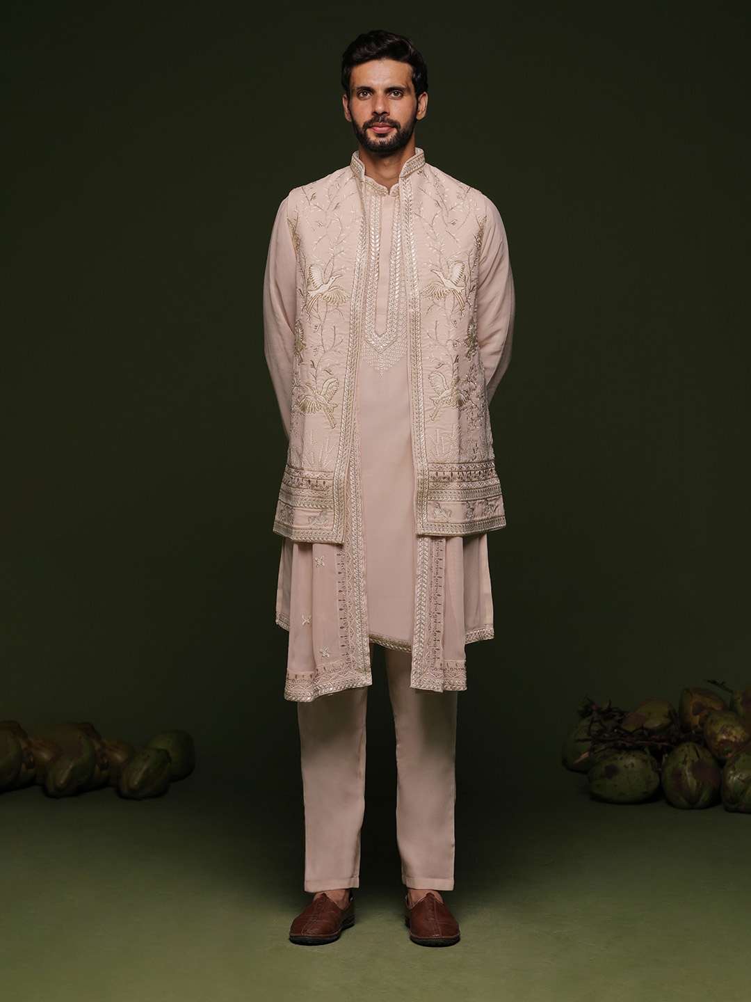 

KALPRAAG Floral Embroidered Mandarin Collar Sequinned Jacket Kurta With Trousers & Dupatta, Pink