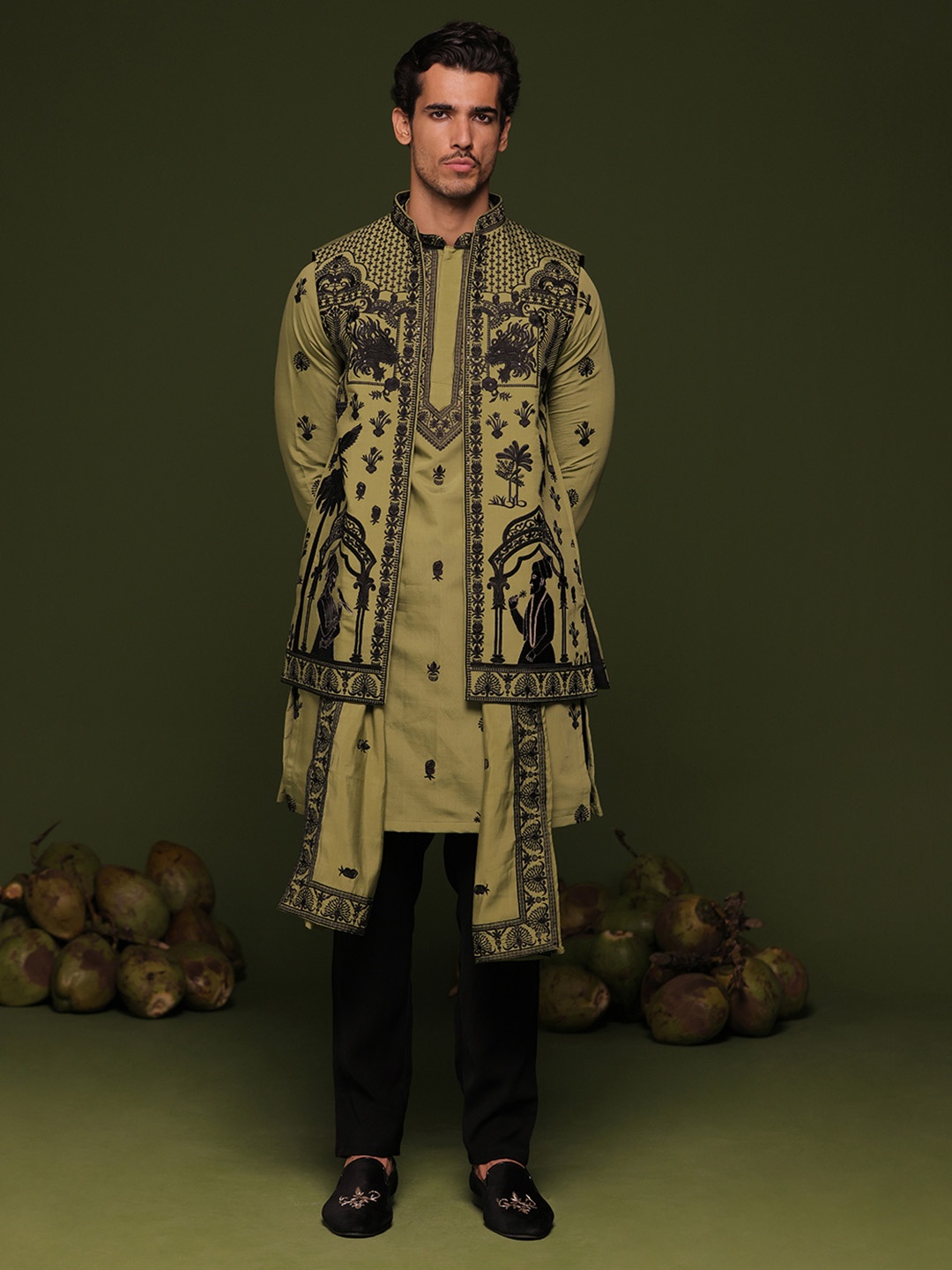 

KALPRAAG Ethnic Motifs Embroidered Sequinned Jacket Kurta With Trousers & Dupatta, Green