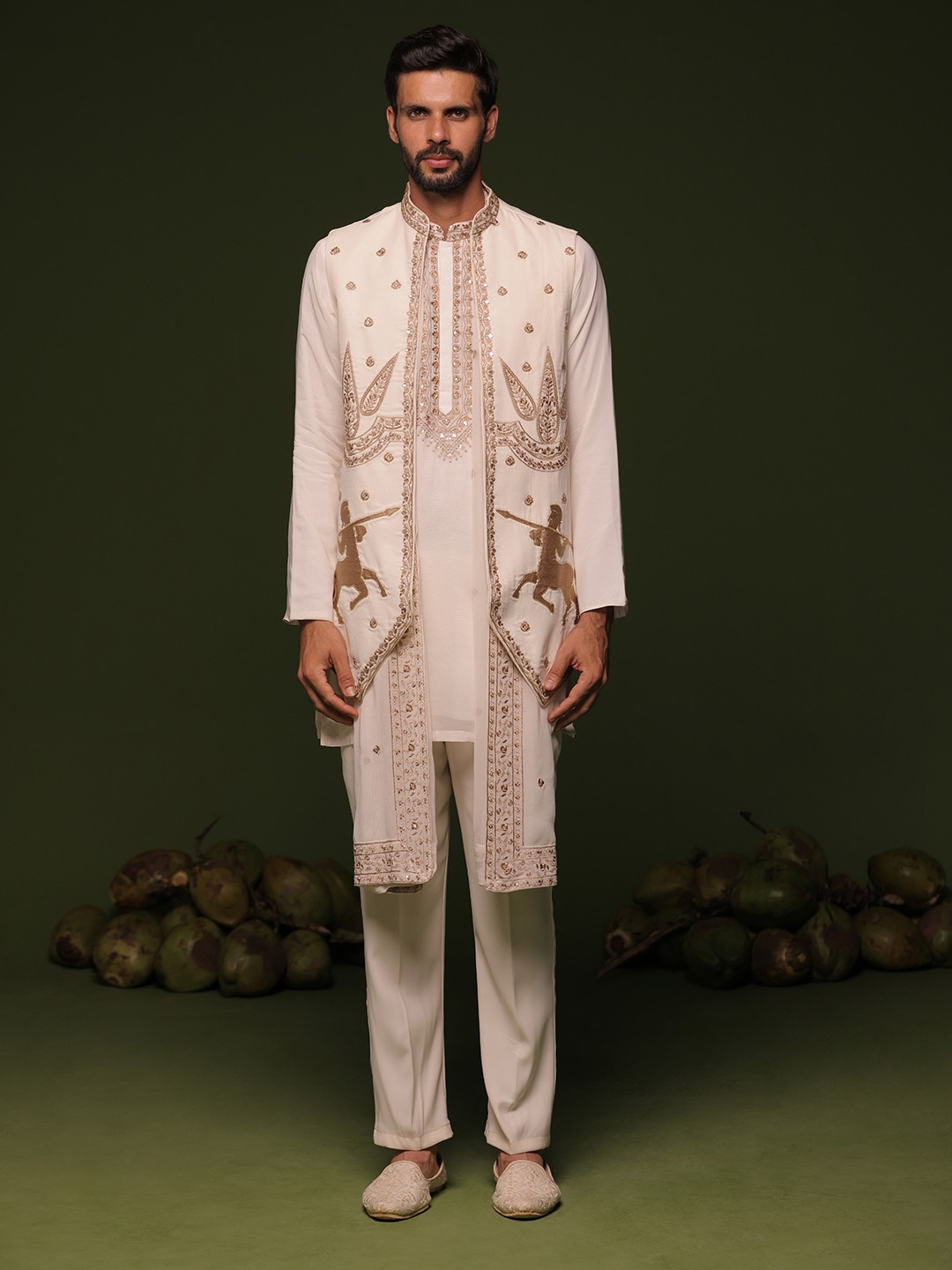 

KALPRAAG Ethnic Motifs Embroidered Mandarin Collar Straight Kurta Set With Jacket, Off white