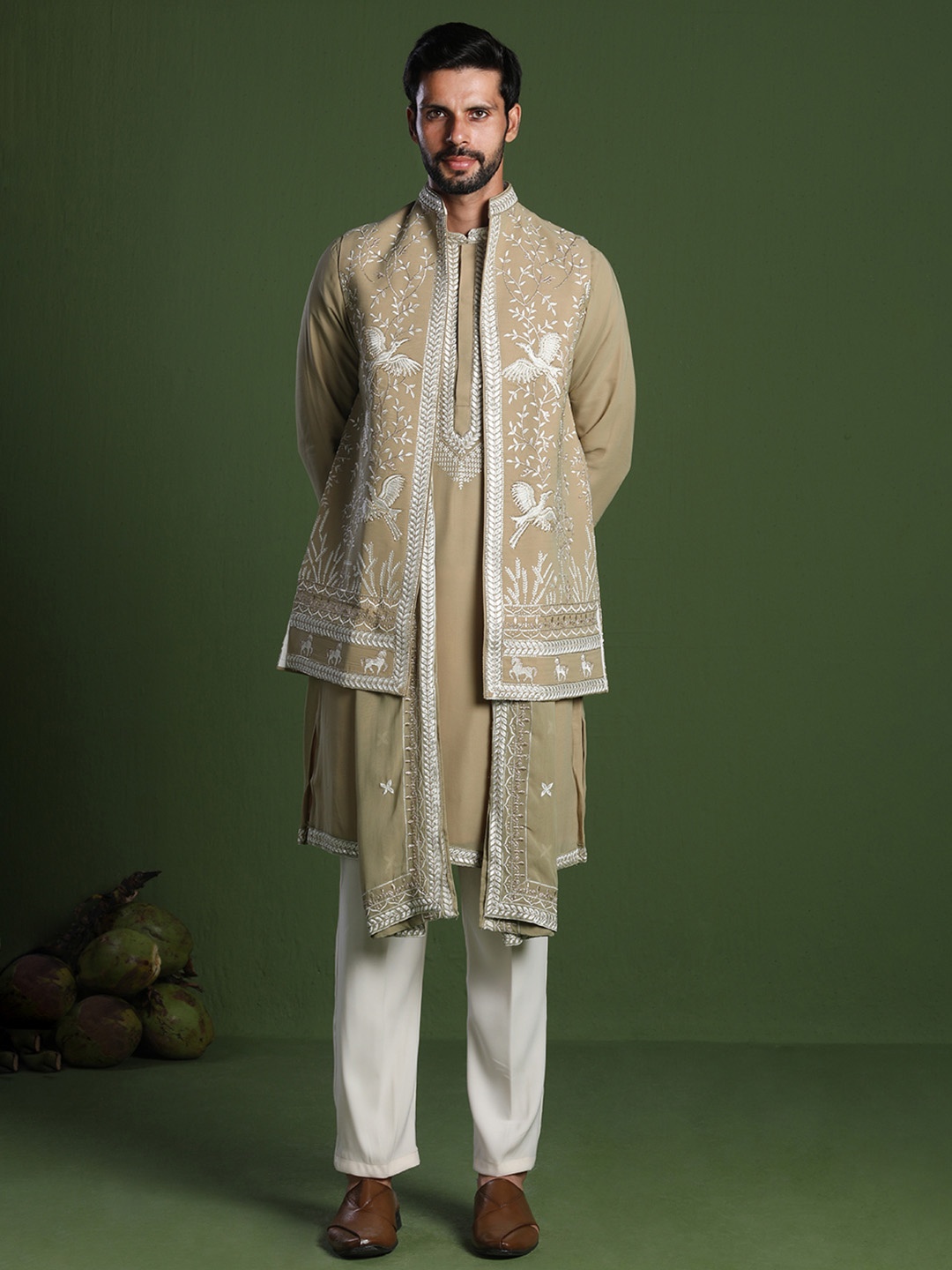 

KALPRAAG Floral Embroidered Thread Work Jacket Kurta With Trousers & Dupatta, Green