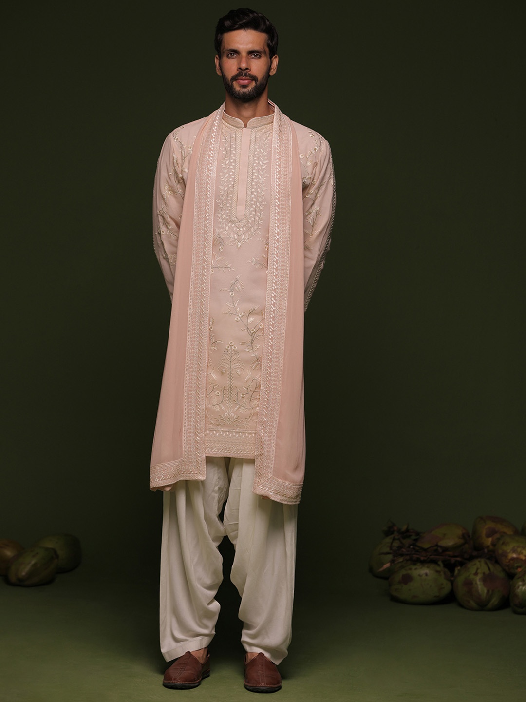 

KALPRAAG Floral Embroidered Mandarin Collar Thread Work Kurta With Patiala & Dupatta, Pink