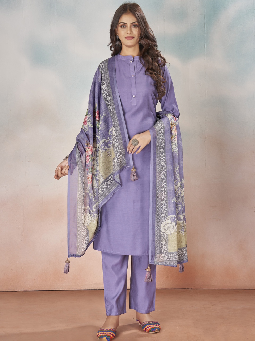 

STYLE SAMSARA Mandarin Collar Art Silk Regular Straight Kurta with Trousers & Dupatta, Lavender