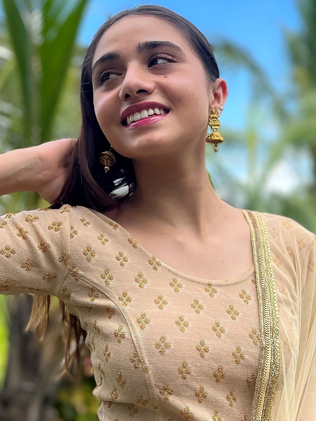 

Bindigasm's Advi Zari Embellished Stretchable Saree Blouse, Beige