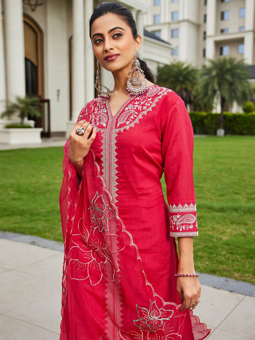

Indo Era Women Floral Embroidered Regular Kurta with Trousers & With Dupatta, Pink