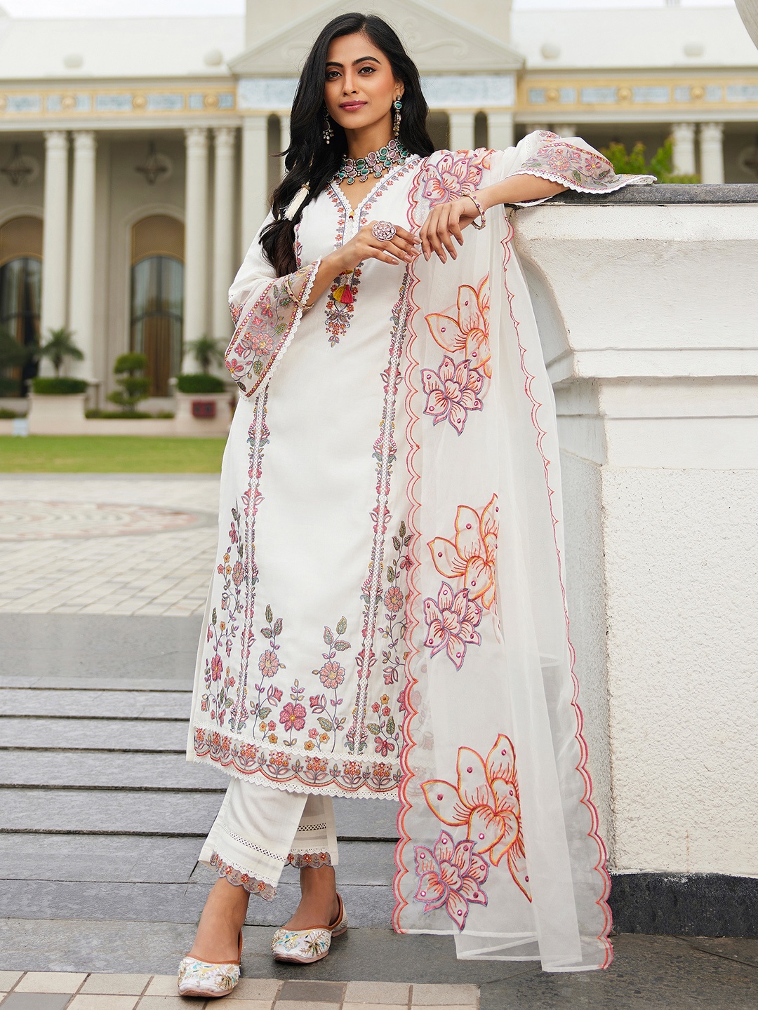 

Indo Era Women Ethnic Motifs Embroidered Regular Thread Work Kurta with Trousers & With Dupatta, Off white