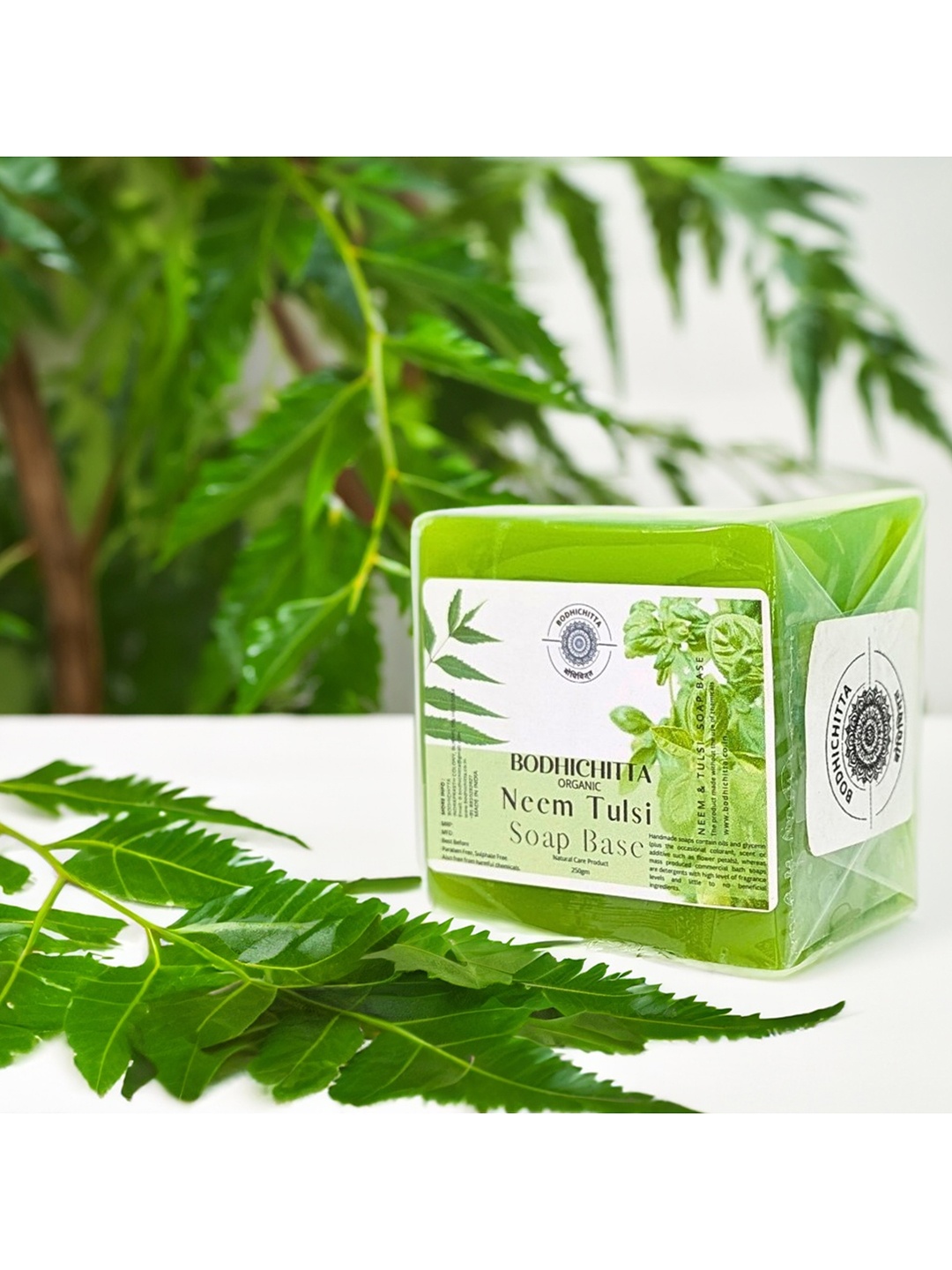 

Bodhichitta Neem & Tulsi Glycerin Soap Base 250 g, Green