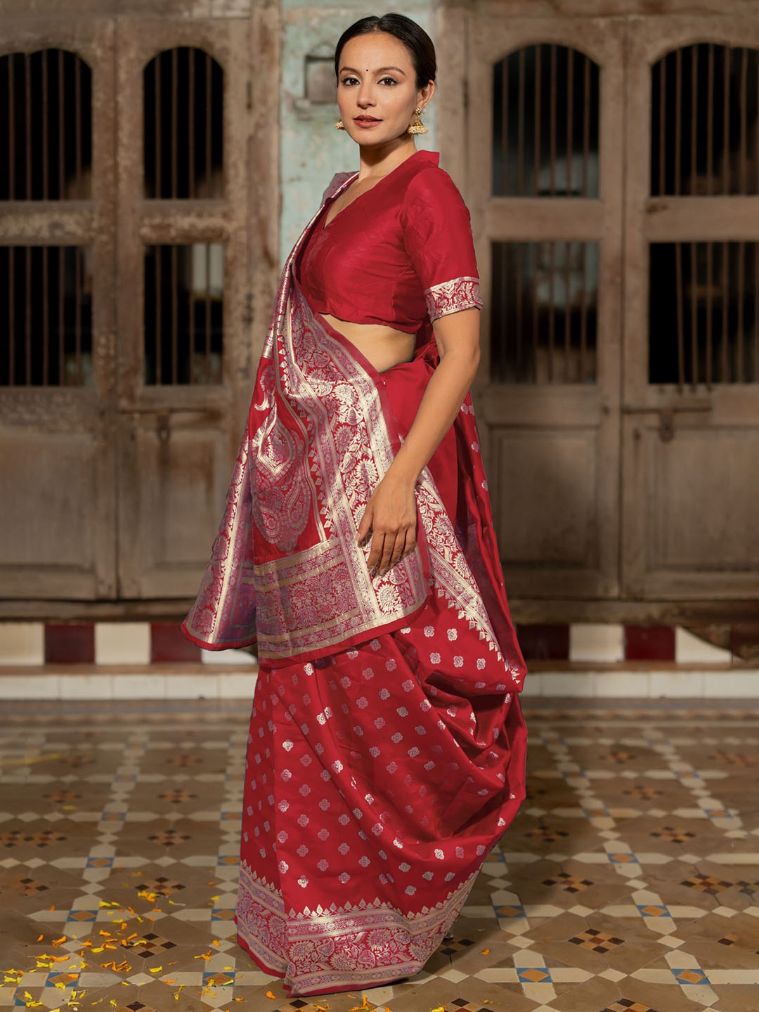 

Subham Woven Design Zari Silk Blend Kanjeevaram Saree, Red
