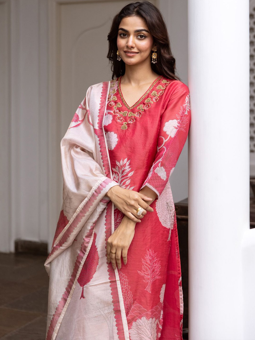 

Indo Era Women Floral Printed Regular Beads and Stones Kurta with Trousers & With Dupatta, Red