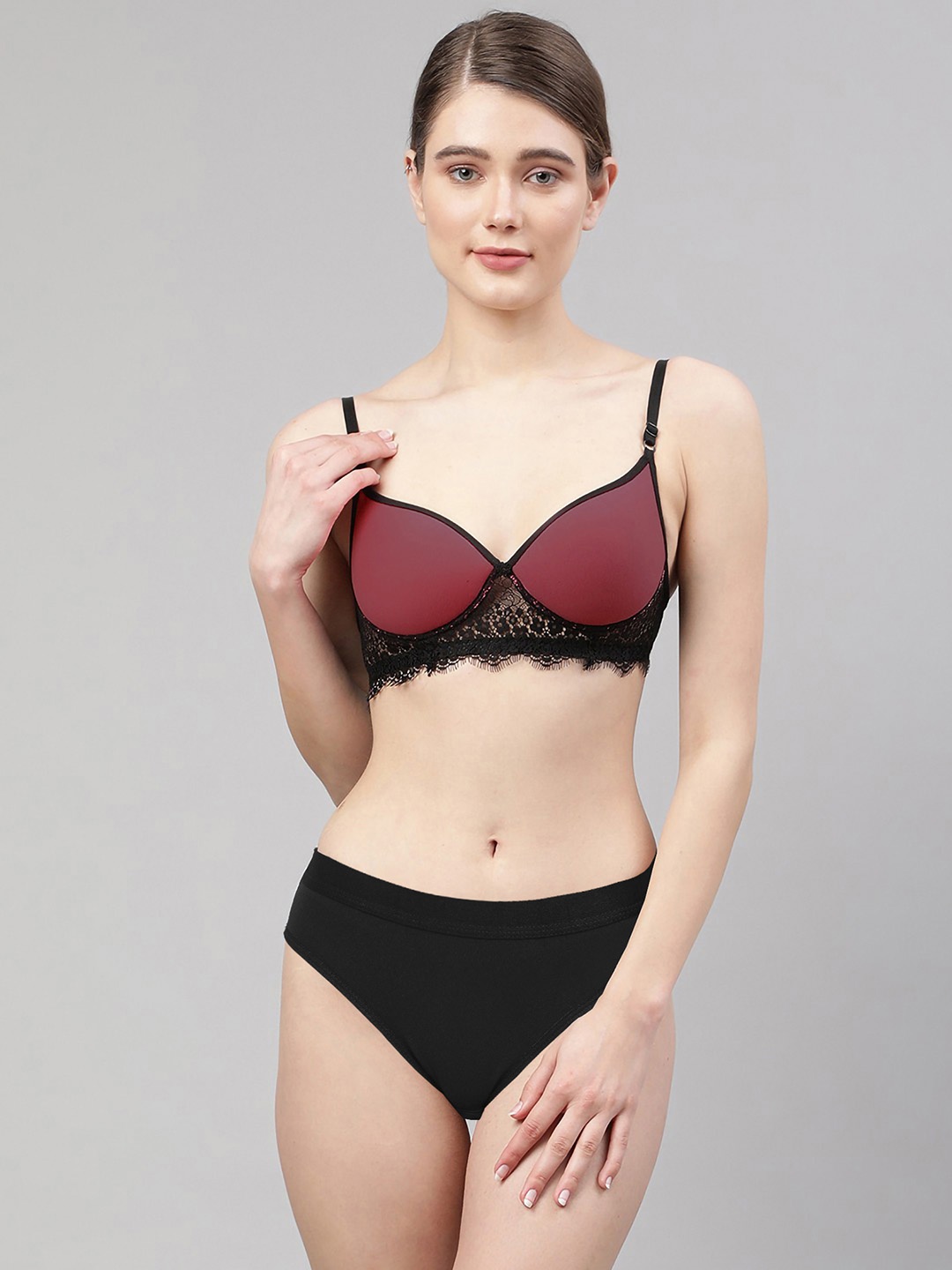 

Aamarsh Non-Wired Lightly Padded Lingerie Sets, Maroon