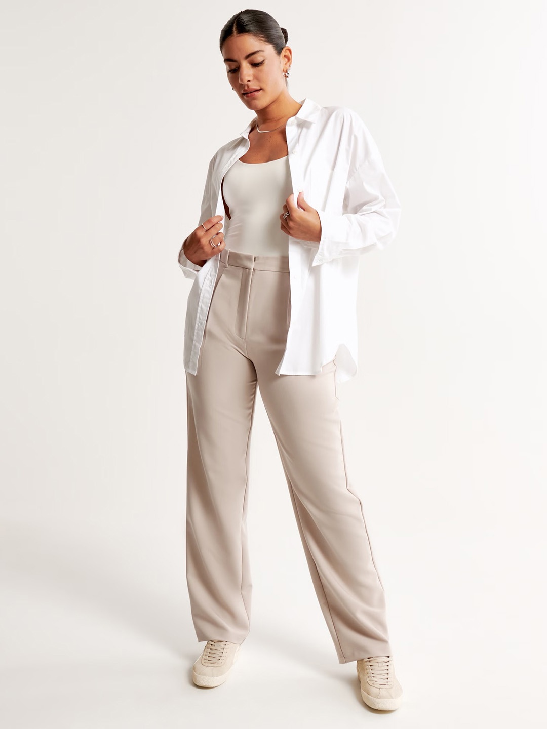 

FNOCKS Women Original Straight Fit Lint Free Pleated Trousers, Cream