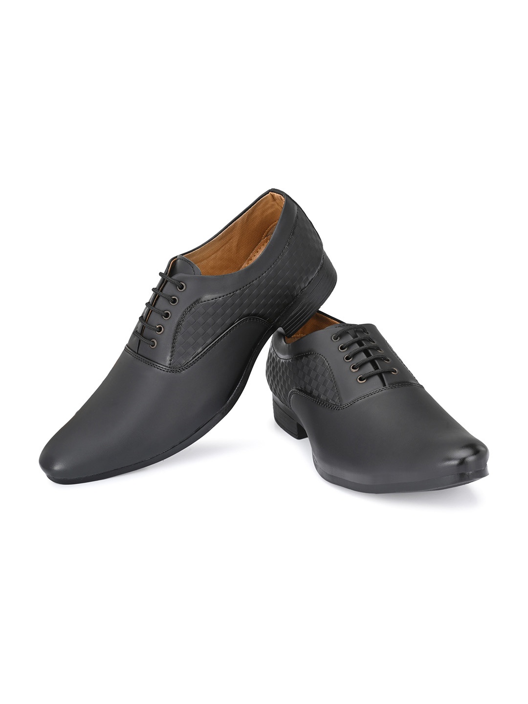 

Stylelure Men Textured Leather Formal Oxfords, Black