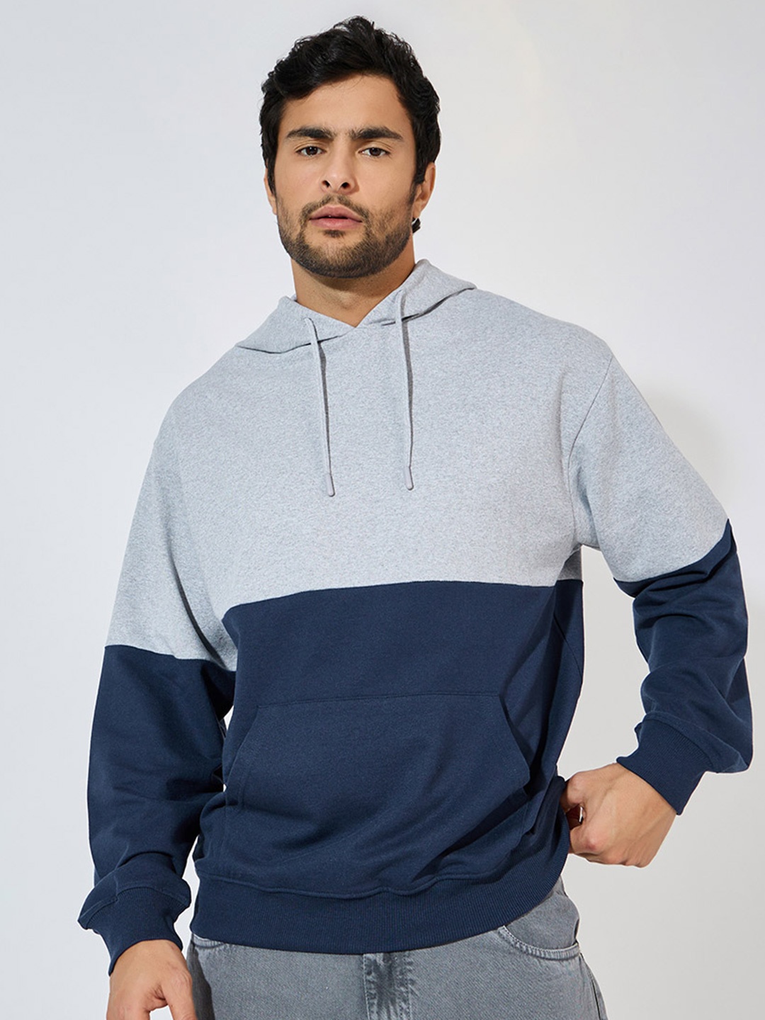 

Styli Men Relaxed Fit Colorblock Terry Eco Earth Hoodie, Grey