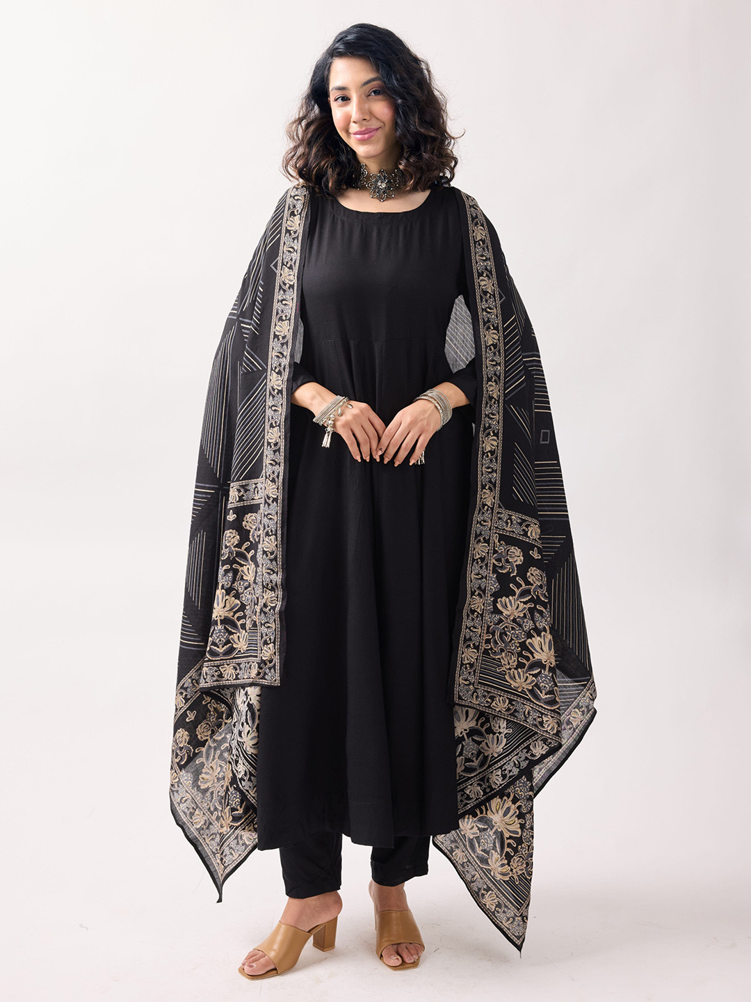 

BAESD Anarkali Kurta & Trousers With Dupatta, Black