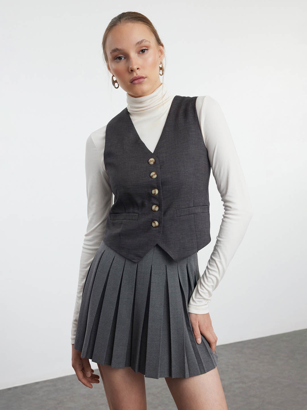 

Trendyol Slim-Fit Woven Waistcoat, Grey