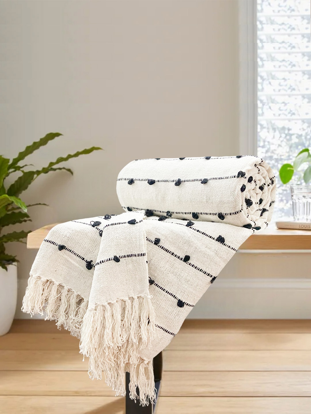 

SAJAVAT Beige & Black Self-Design Pure Cotton Throw Blanket