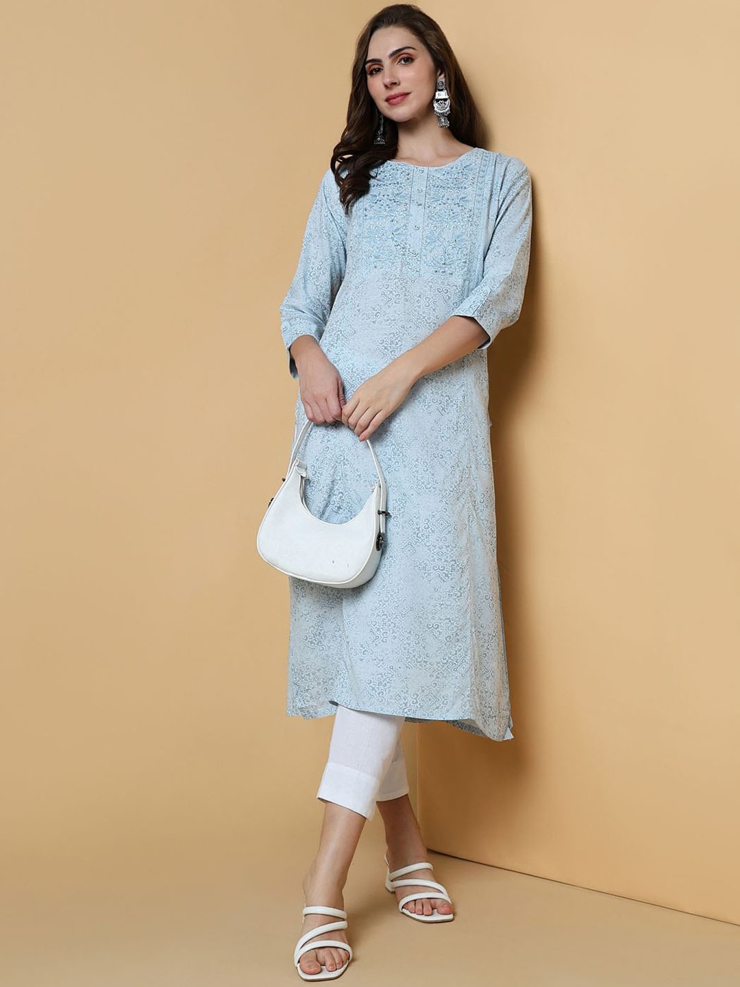

SHOWOFF Ethnic Motifs Printed Thread Work Indie Florals Cotton Straight Kurta, Blue