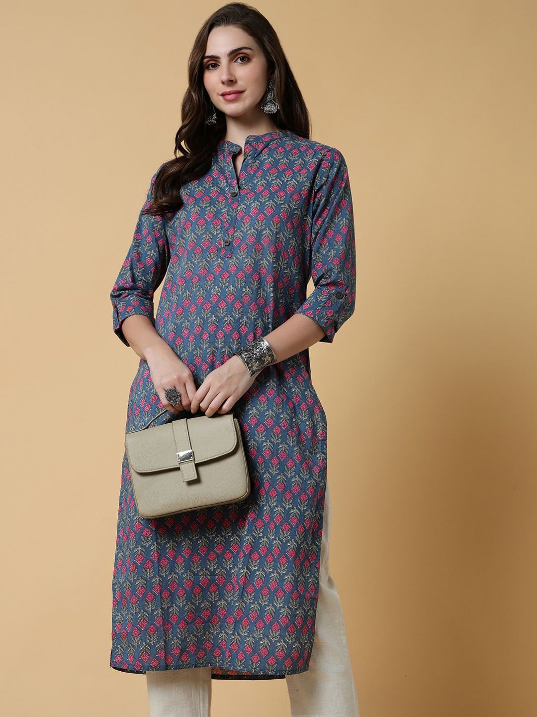 

SHOWOFF Floral Printed Mandarin Collar Straight Kurta, Blue