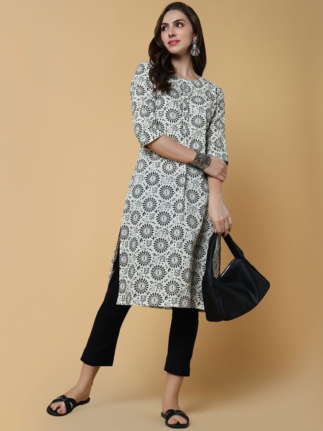

SHOWOFF Ethnic Motifs Printed Indie Prints Straight Kurta, Off white