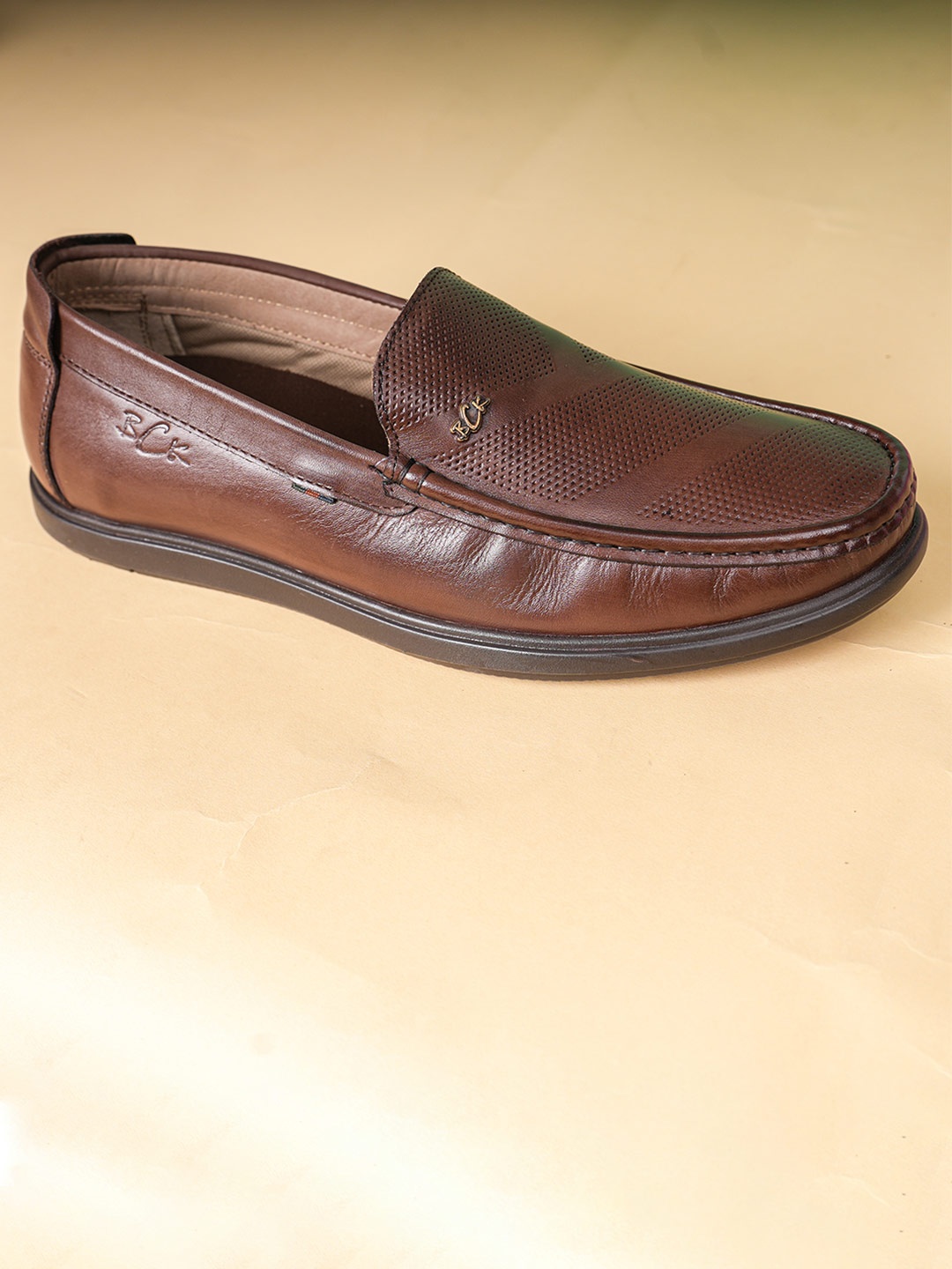

Buckaroo Men Round Toe Leather Boat Shoes, Brown